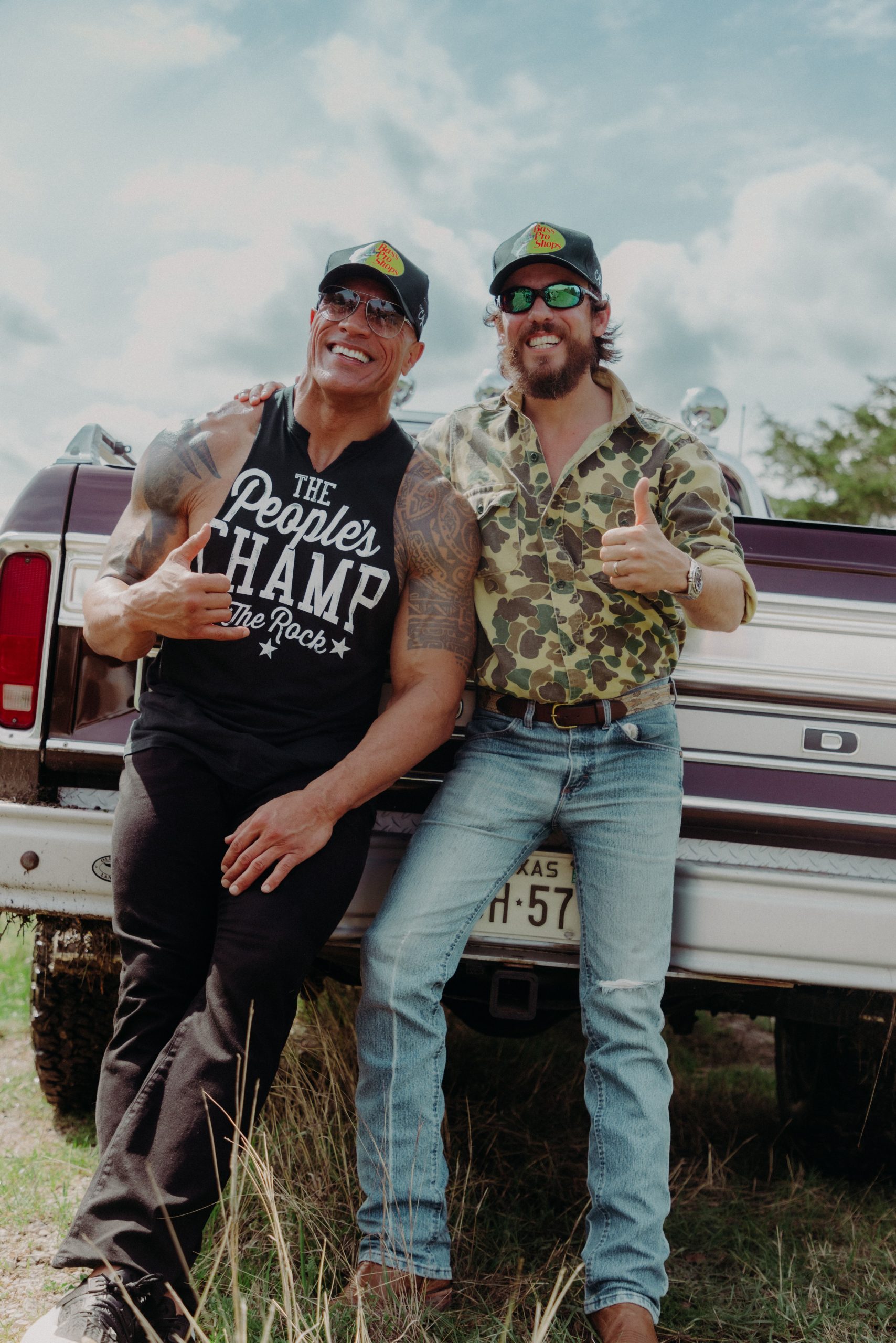 WORLD PREMIERE: GLOBAL SUPERSTAR DWAYNE “THE ROCK” JOHNSON STARS IN CHRIS JANSON'S MUSIC VIDEO FOR HIS SONG OF THE SUMMER “WHATCHA SEE IS WHATCHA GET” - Big Machine Label Group